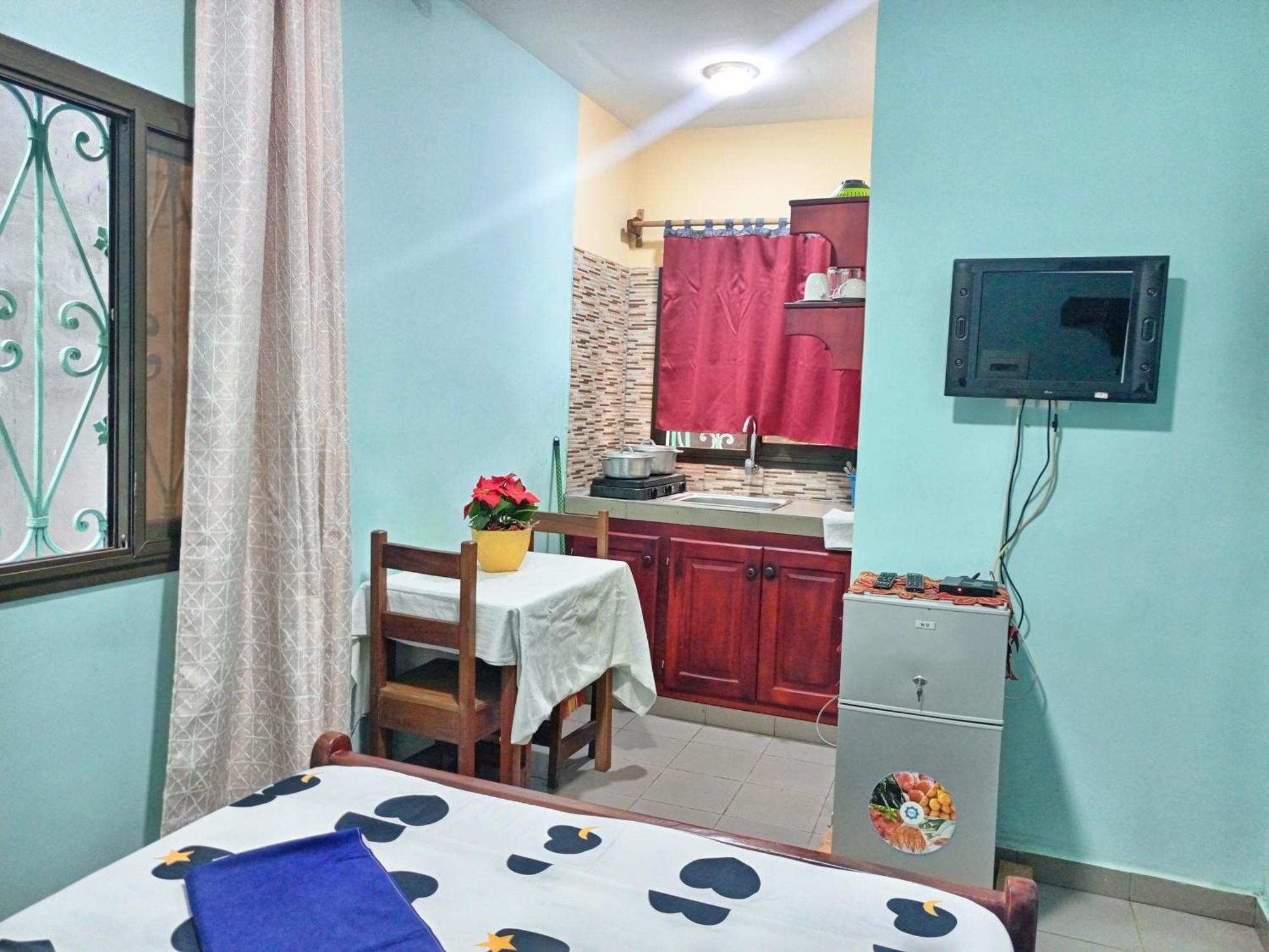 Residence Des 7 Collines Yaounde Bagian luar foto