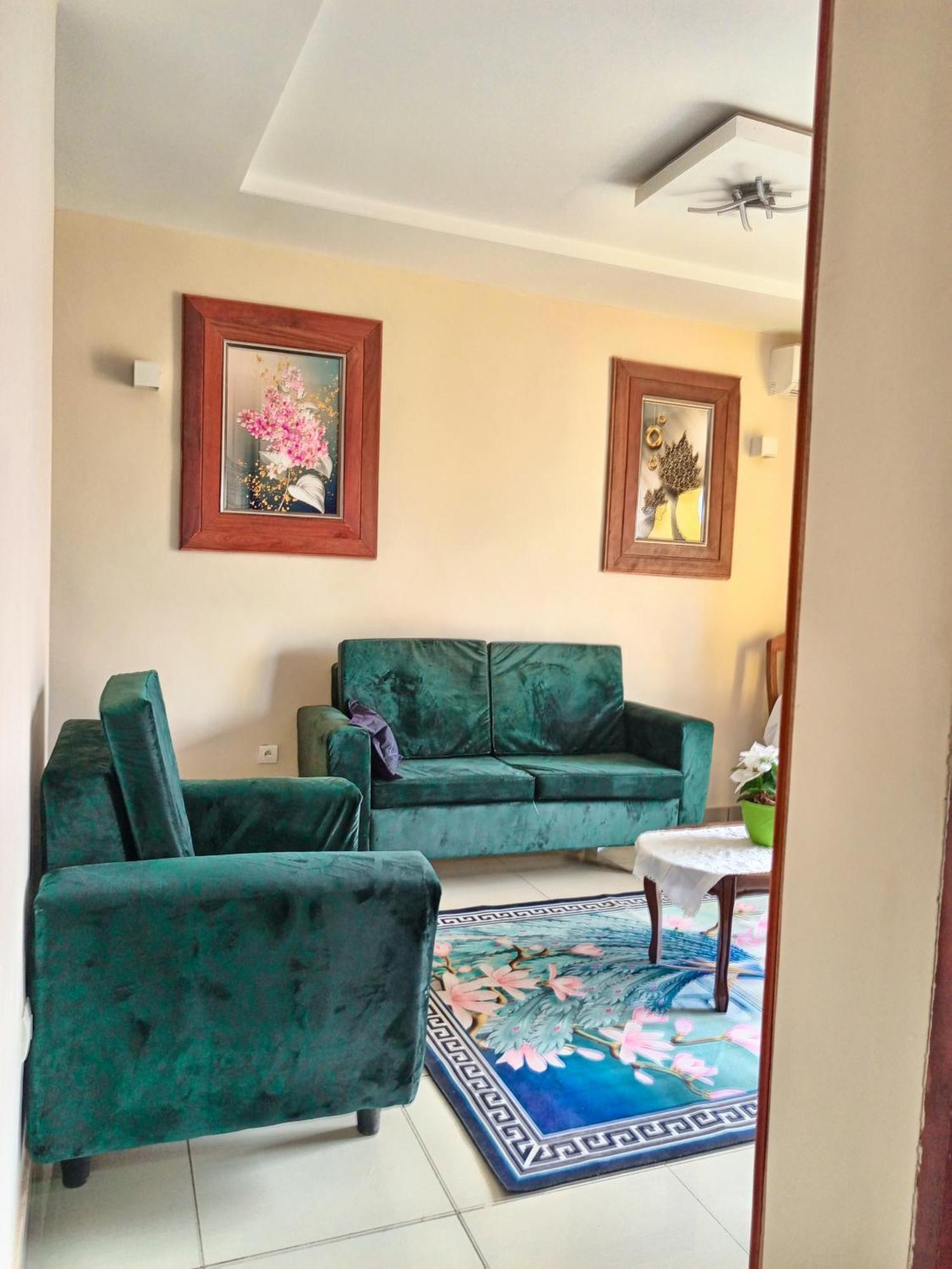 Residence Des 7 Collines Yaounde Bagian luar foto